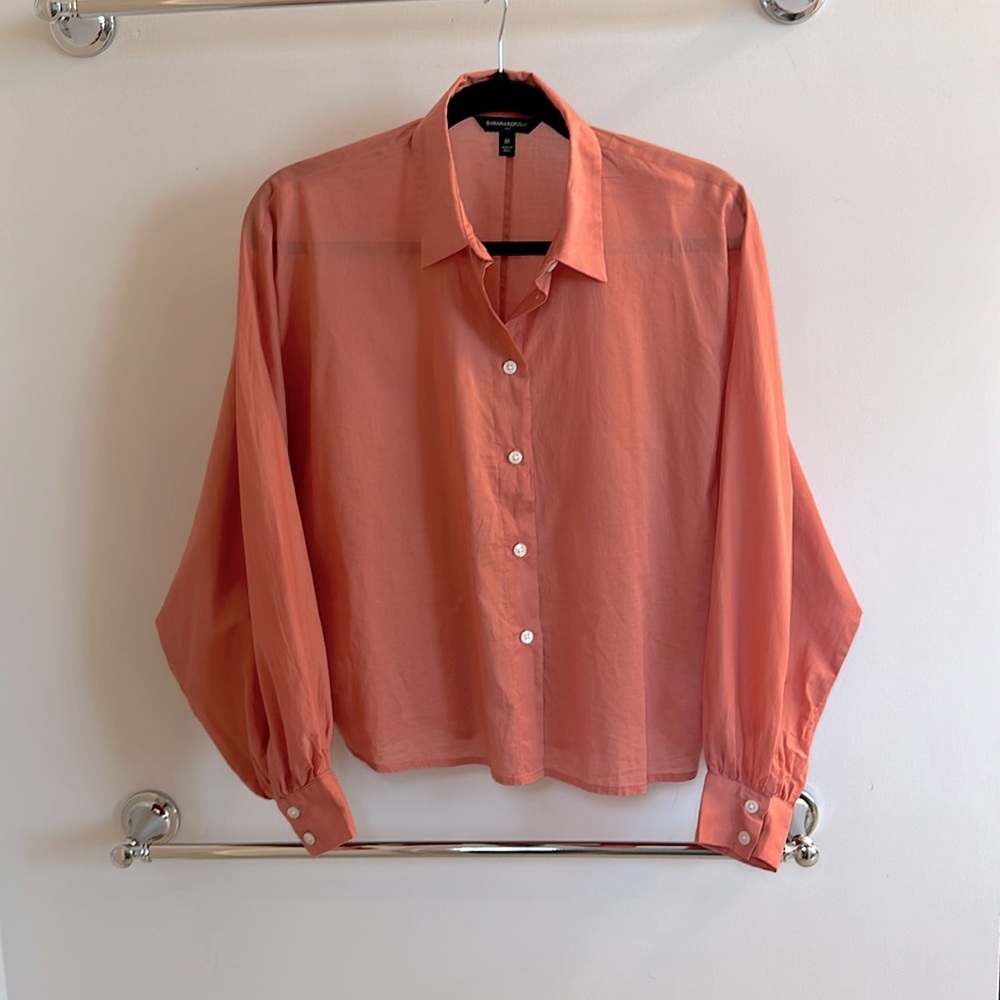 Banana Republic Factory blouse; GORGEOUS soft coral color; pristine condition